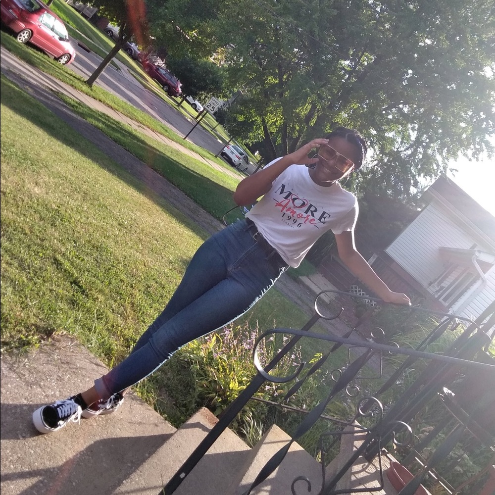 Meet your Posher, Tamia